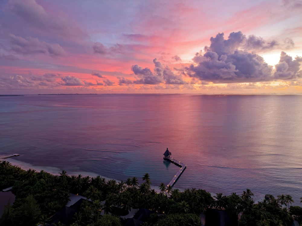 Canareef Resort Maldives 55/65