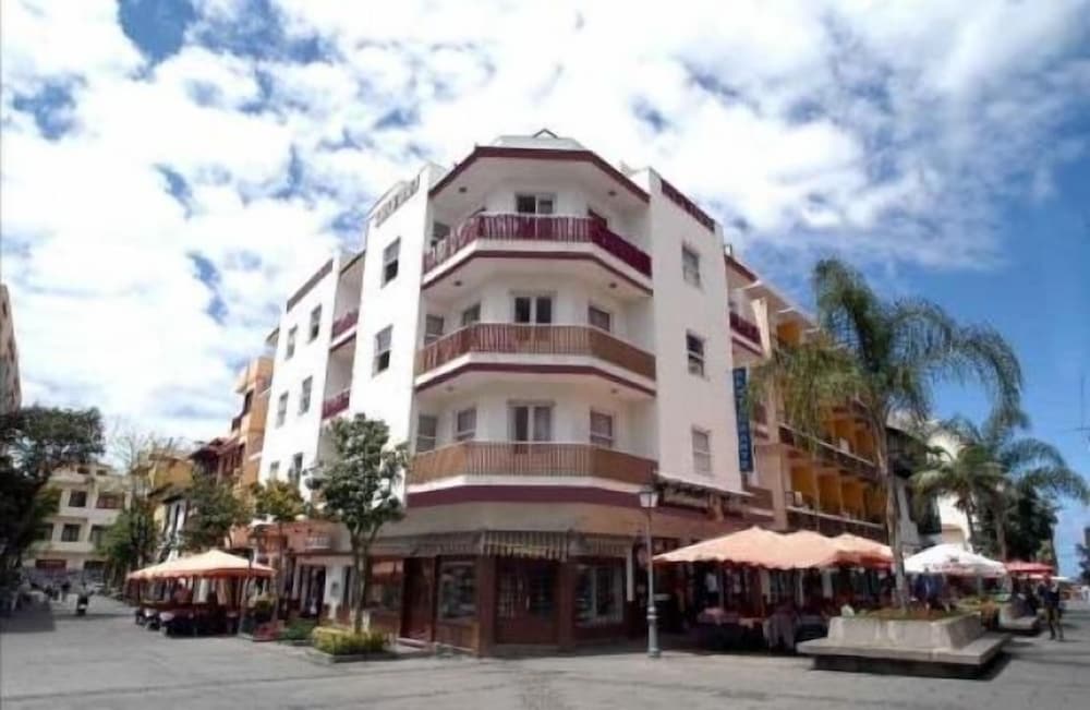Maga Hotel 11/50