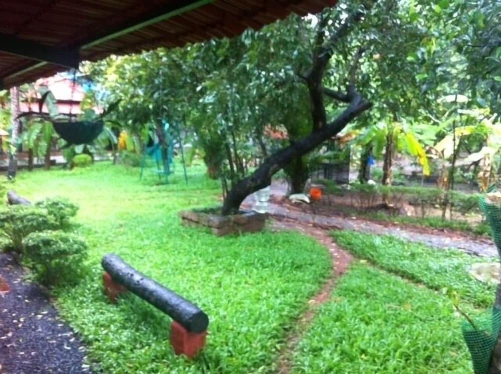 PALM GROVE SERVICE VILLA 27/48