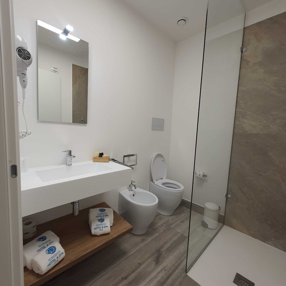 Sundeck 32/36