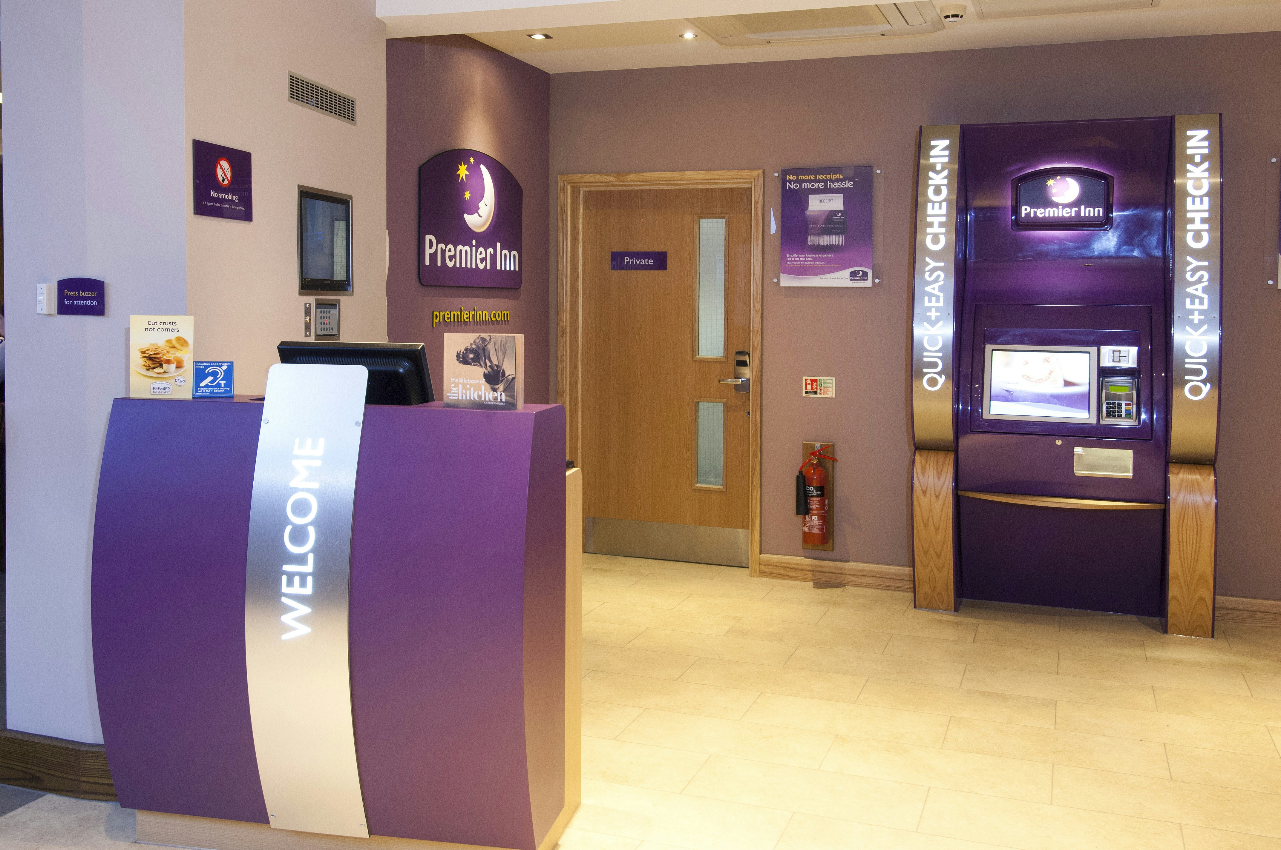Premier Inn Kidderminster Hotel 6/35