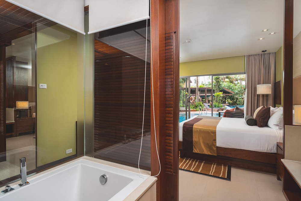 Courtyard by Marriot Phuket Patong Beach 28/65