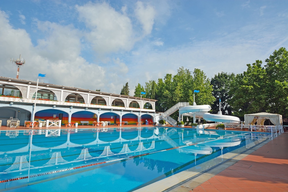 Boccaccio Hotel 40/65