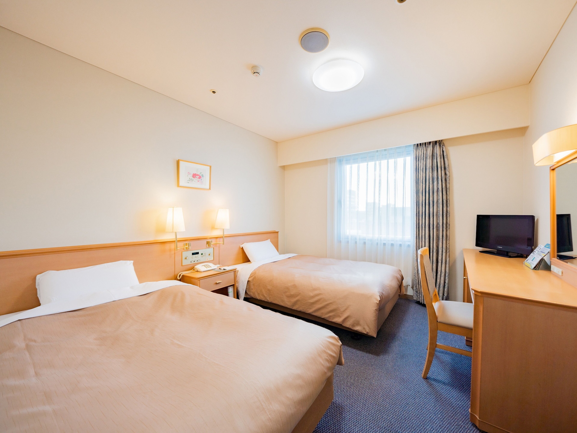 Standard, Twin Beds