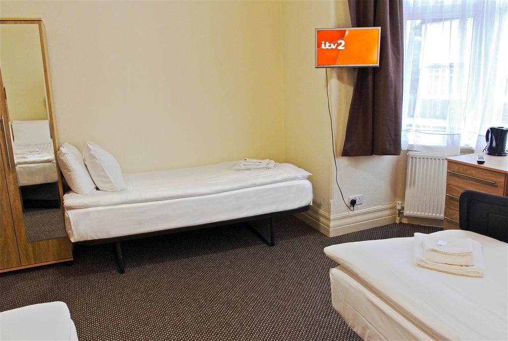 Central Hotel Golders Green 11/24