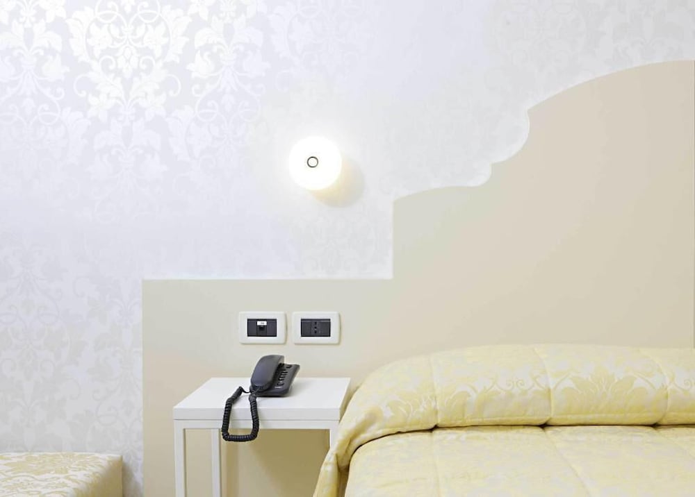 Hotel Adriatico 36/54