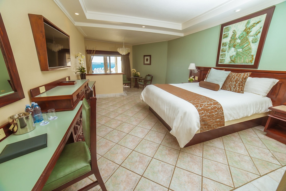 Estero Beach Hotel & Resort 15/70