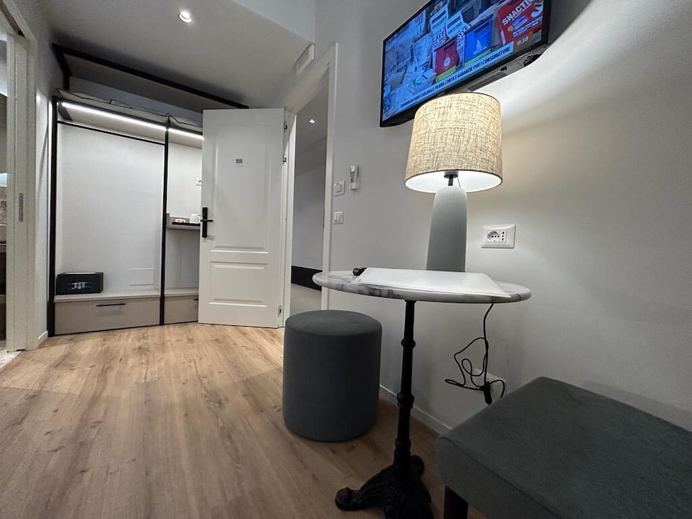 Hotel Porta Pia 49/49