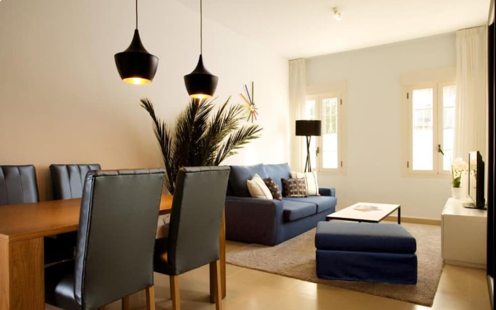 Suites Del Pintor Apartments 38/57