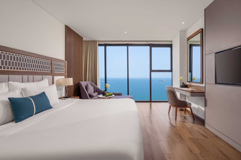 Peninsula Hotel Danang 8/48
