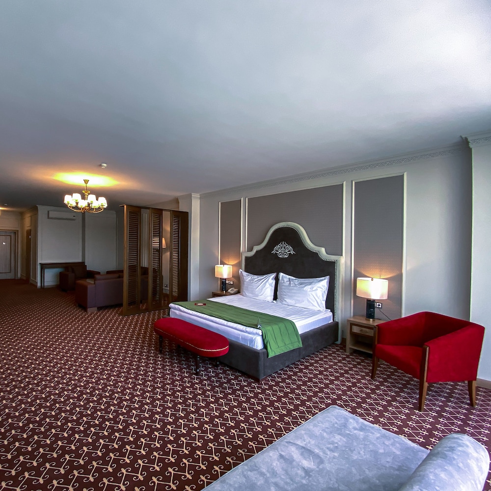 Jumbaktas Hotel 26/75