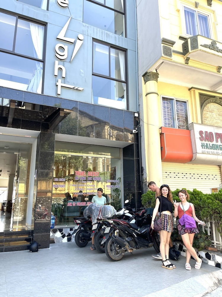 The Light Hotel 66/69