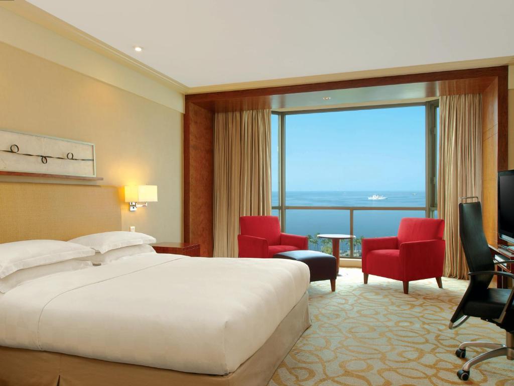 Room at New Coast Hotel Manila, MANILA