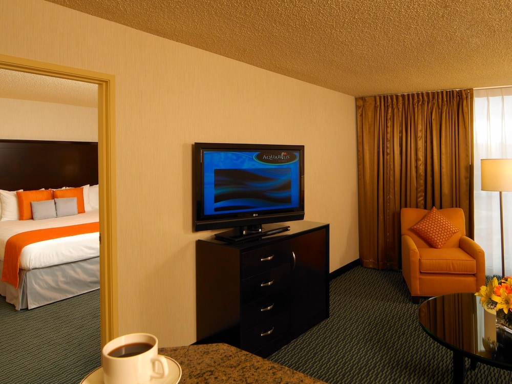 Aquarius Casino Resort, BW Premier Collection 28/44