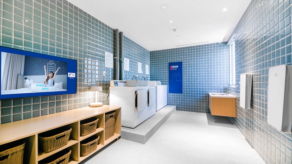 Holiday Inn Express Taichung Fengchia 5/51