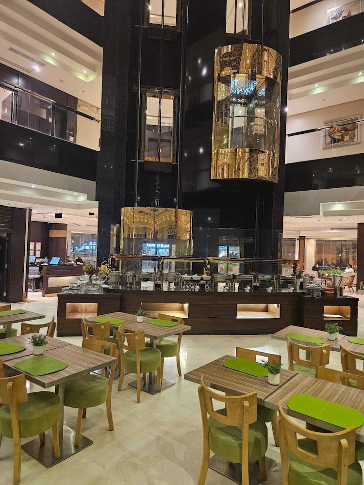 Duset Hotel 44/58
