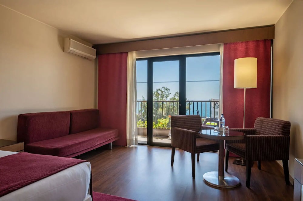 VILA GALE CASCAIS 25/50