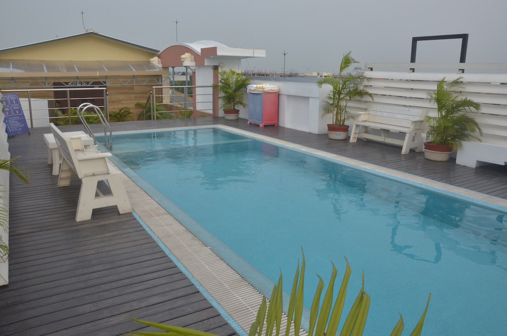 Airport City Hotel 31/35