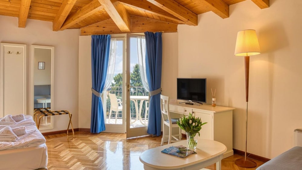 Hotel Villa Galeazzi 56/75