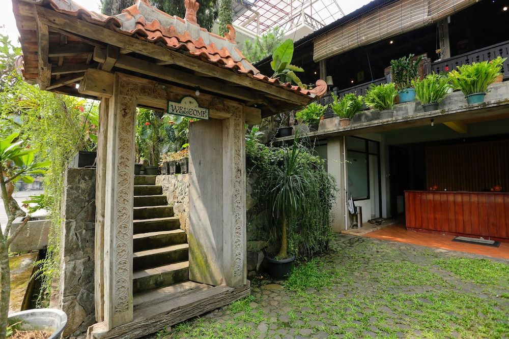 Reddoorz Sersan Bajuri 52/54