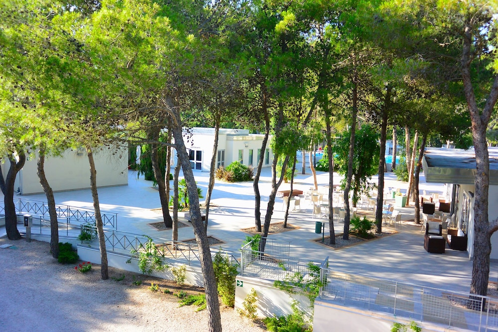 SIRA RESORT 54/71