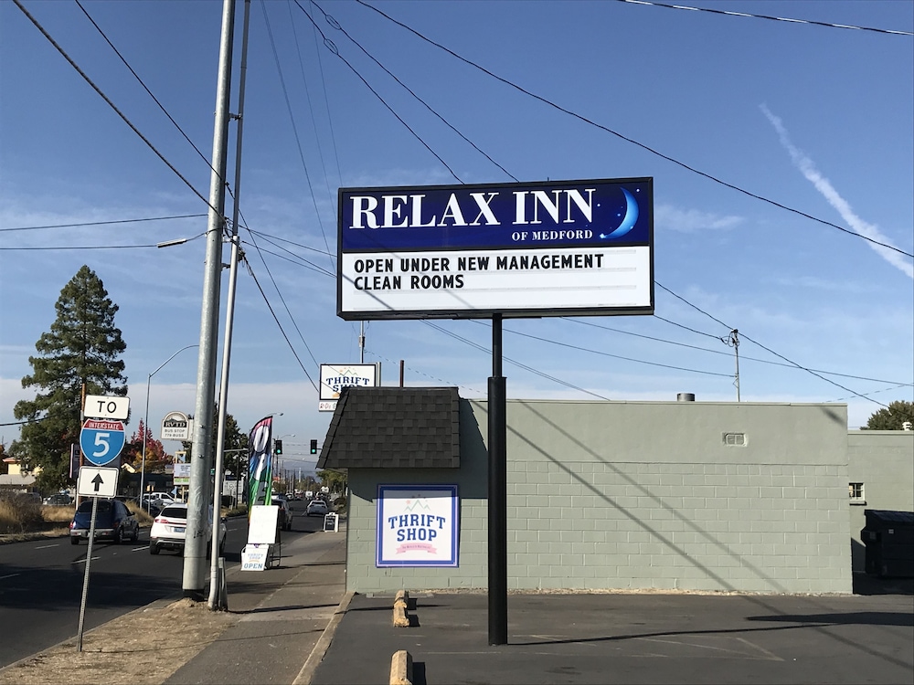 Relax Inn of Medford 3/38