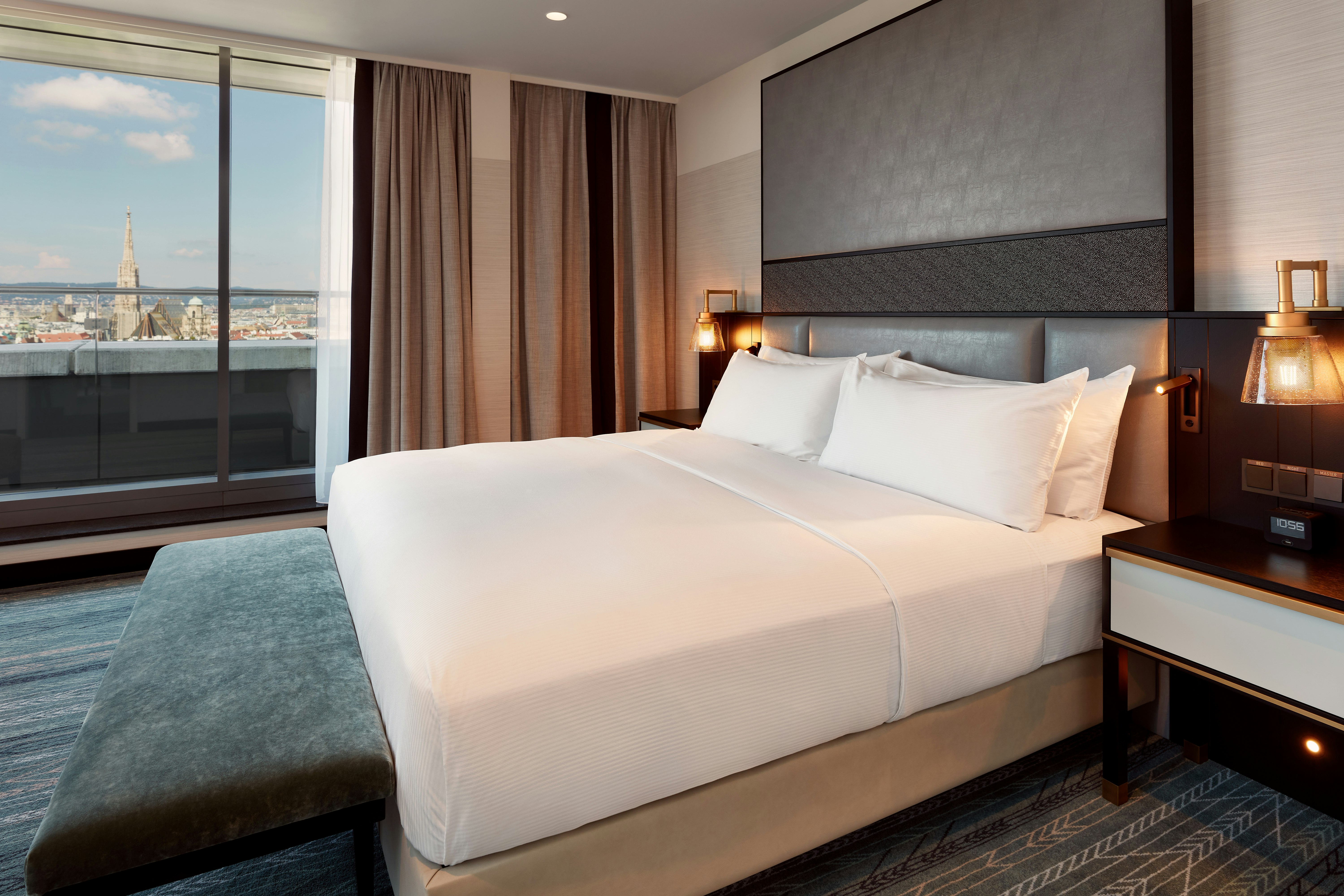 Grand, Penthouse Suite