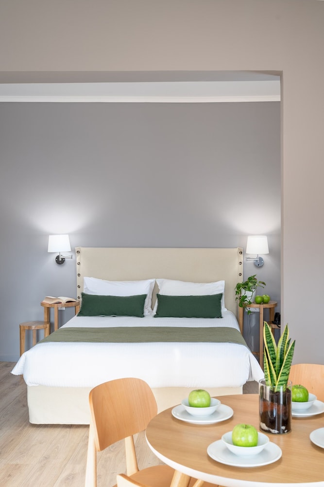 Chroma Fashion Rooms & Apartments 41/48