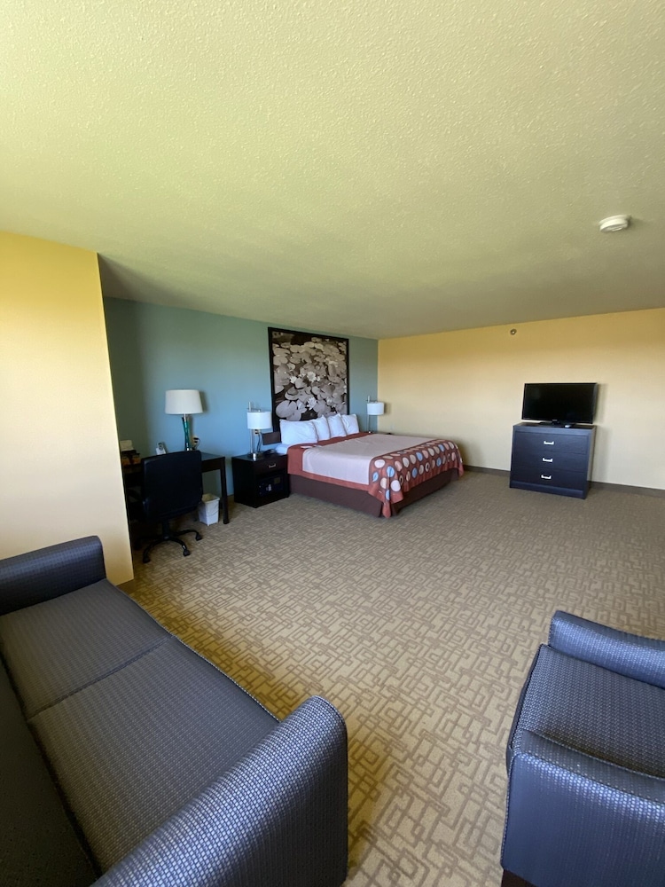 Super 8 By Wyndham Jackson Mn 21/41