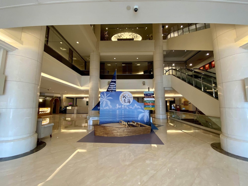 Evergreen Plaza Tainan 57/64