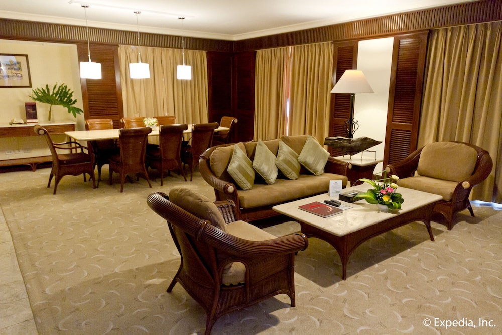 Waterfront Airport Hotel Casino Mactan 31/50