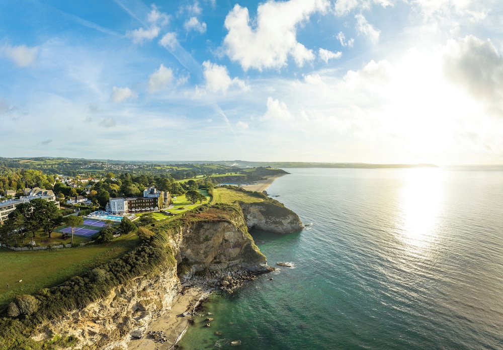 Carlyon Bay Hotel 60/64