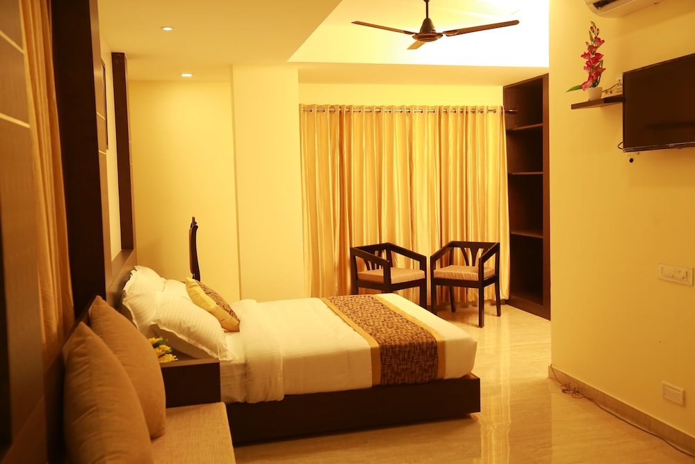 The Crescent Suites 13/33