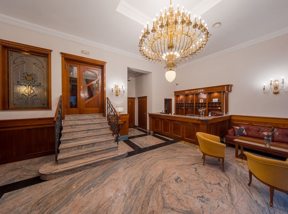 Waldinger Hotel 7/50