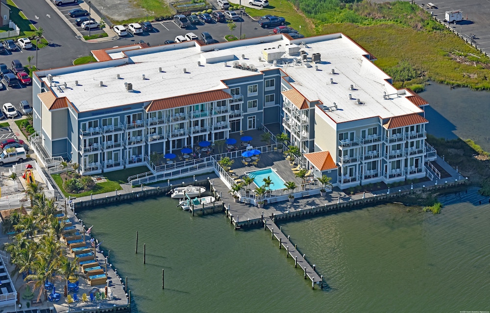 Fairfield Inn Suites By Marriott Chincoteague Island 59/67
