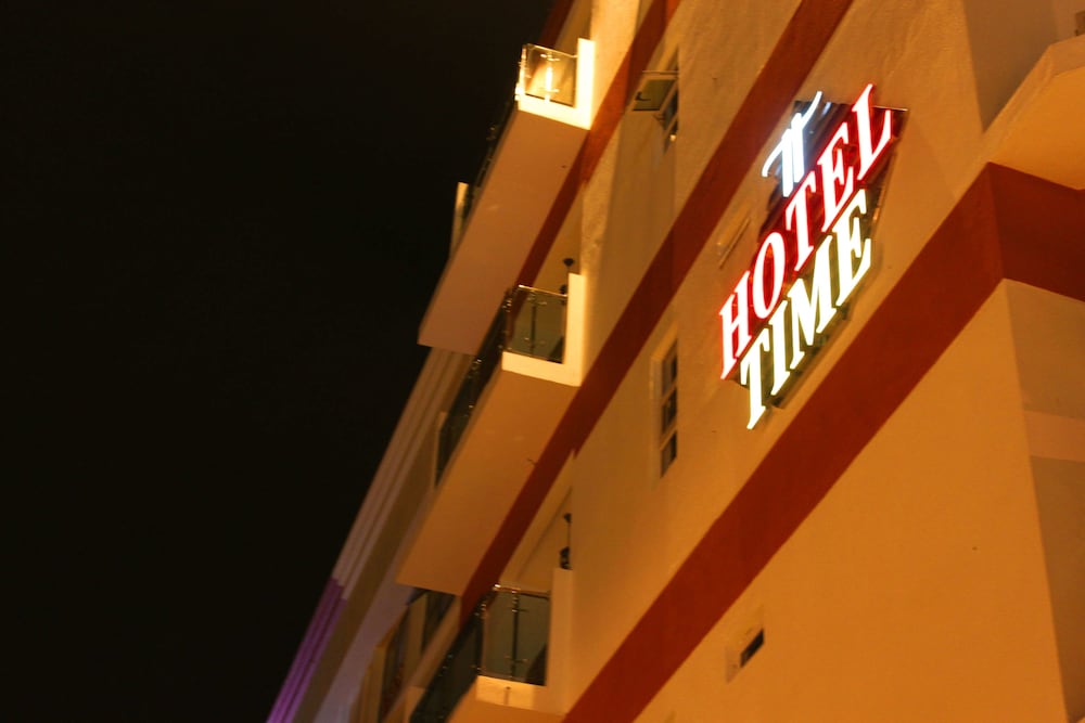 Hotel Time Nilai 8/61