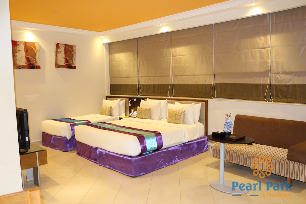 Pearl Executive Hotel Apartment (ex Pearl Park Deluxe Hotel Apartments) 12/50