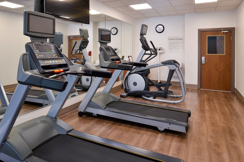 Holiday Inn Express Hotel And Suites Pueblo North 36/57