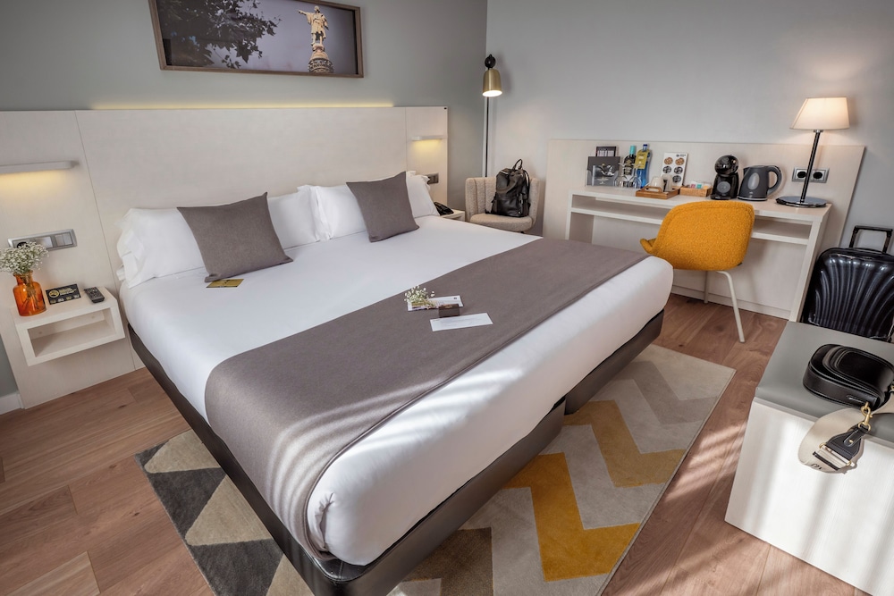 COMFORT, DOUBLE BED, BALCONY