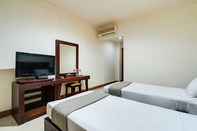 Denpasar Hotel Makassar by LIFE 4/11