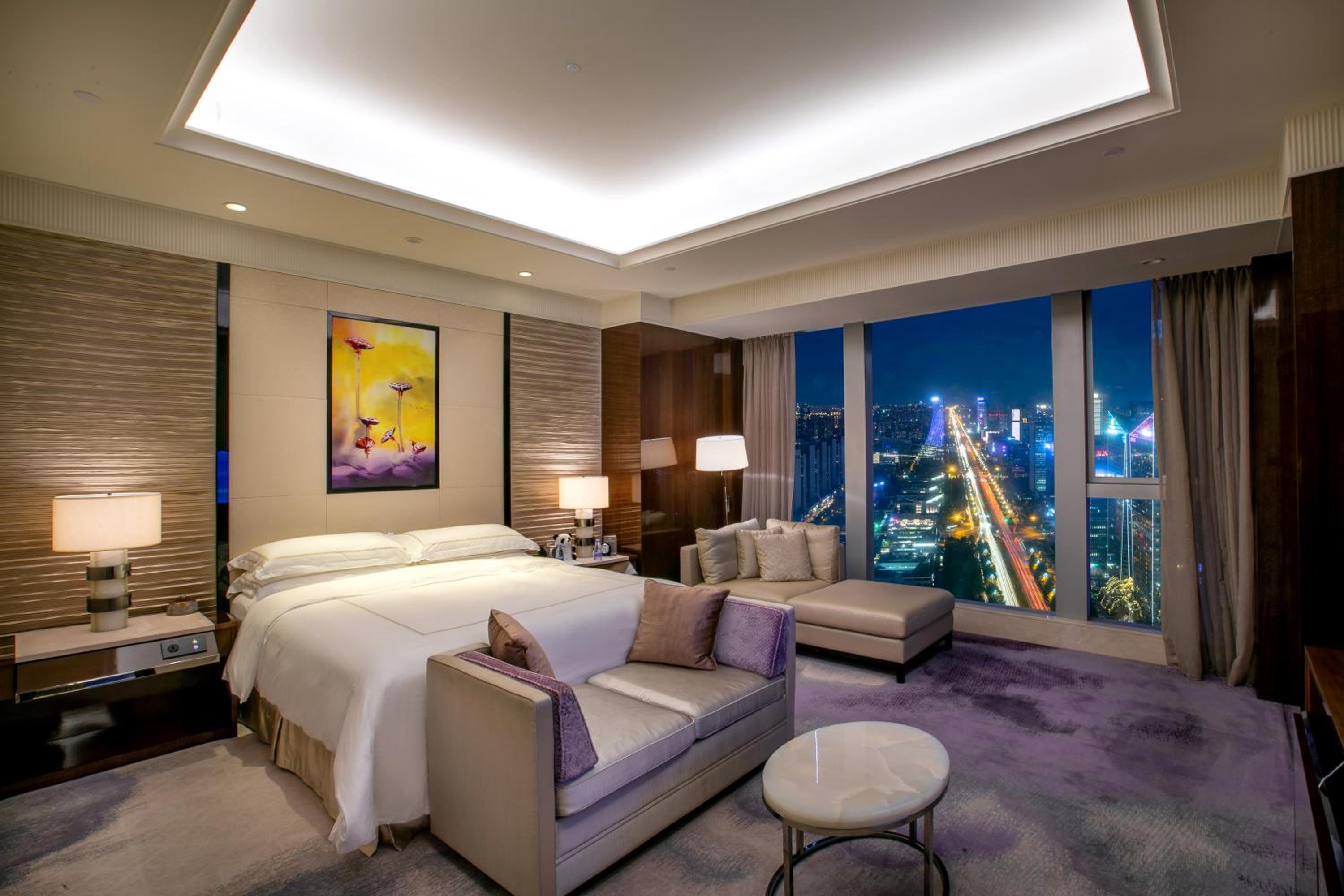 Fairmont Gold, Suite