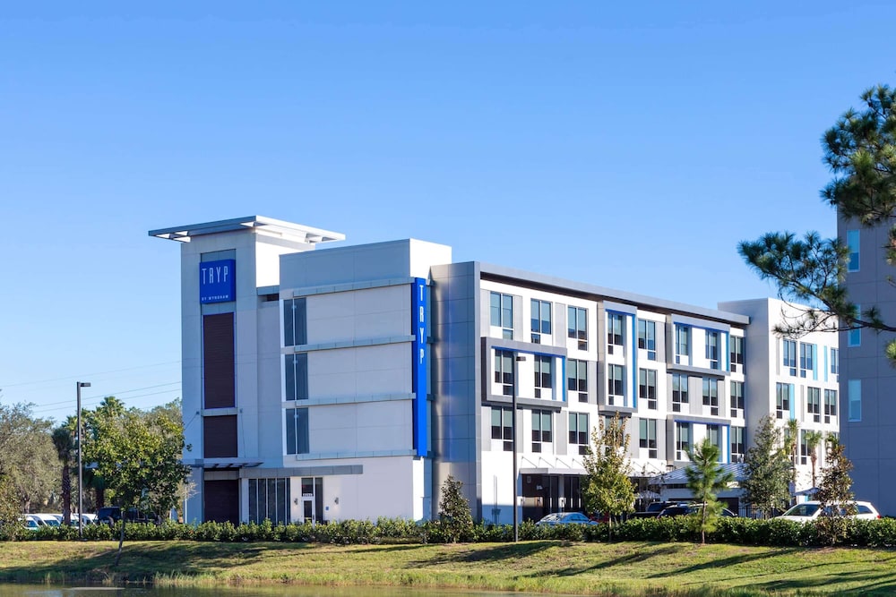 TRYP by Wyndham Orlando 10/54