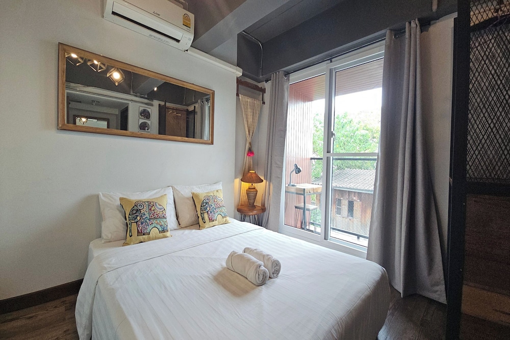 33 Poshtel - Adults Only 18/50