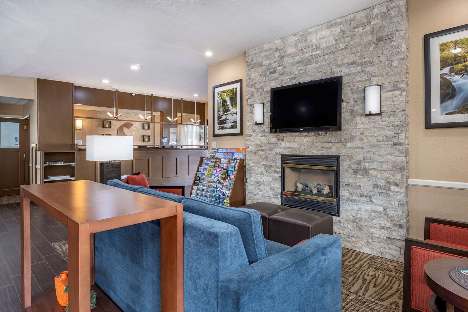 Comfort Inn & Suites Kelso - Longview 24/40