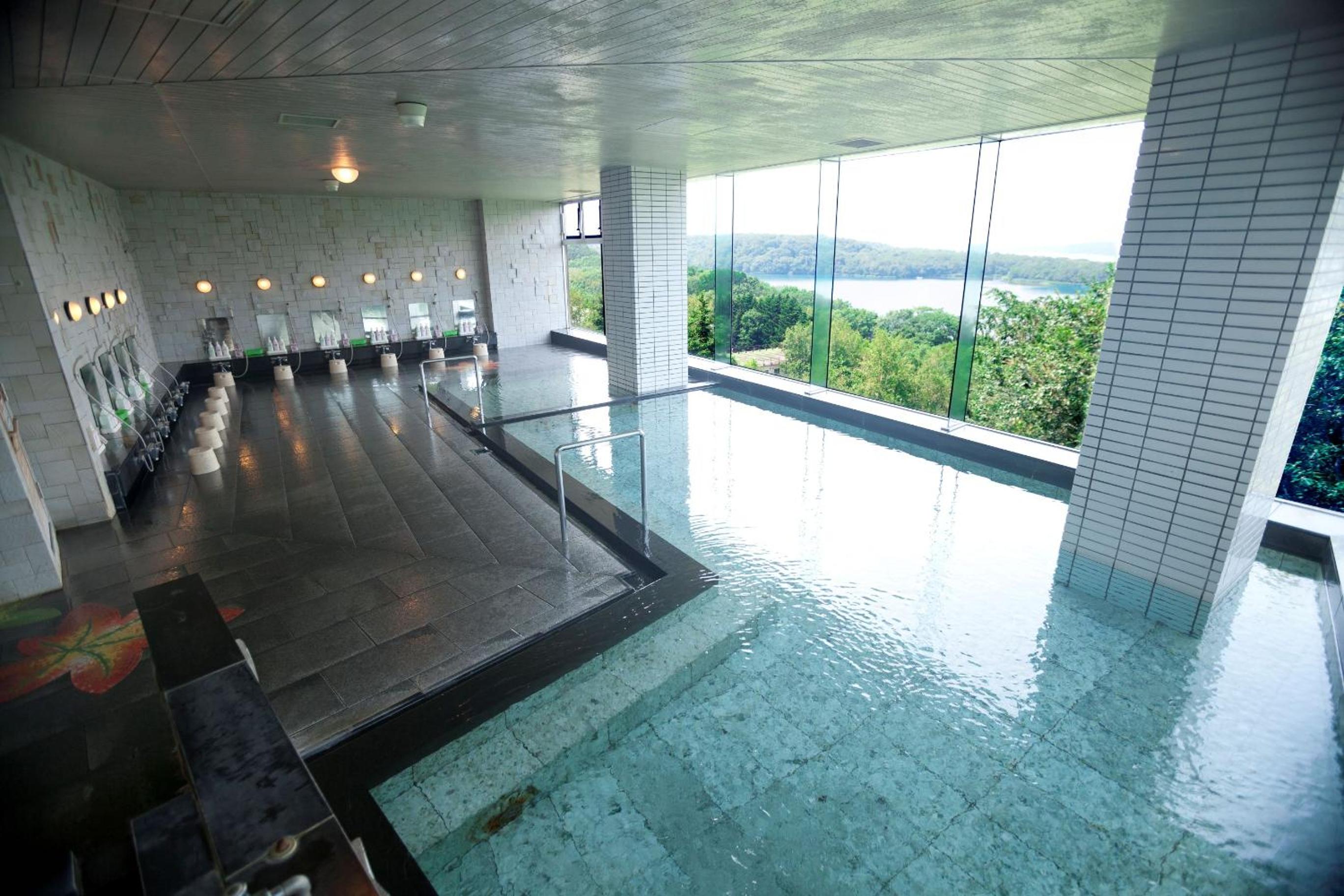 swimming pool spa