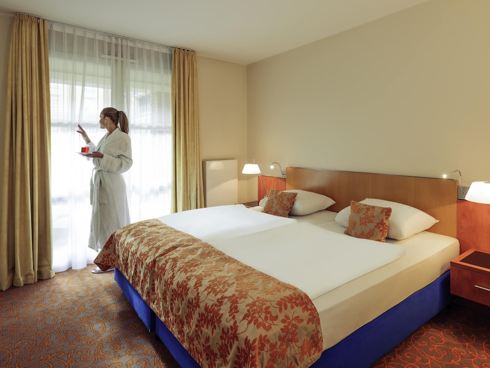 Mercure Hotel & Residenz Checkpoint Charli 16/48