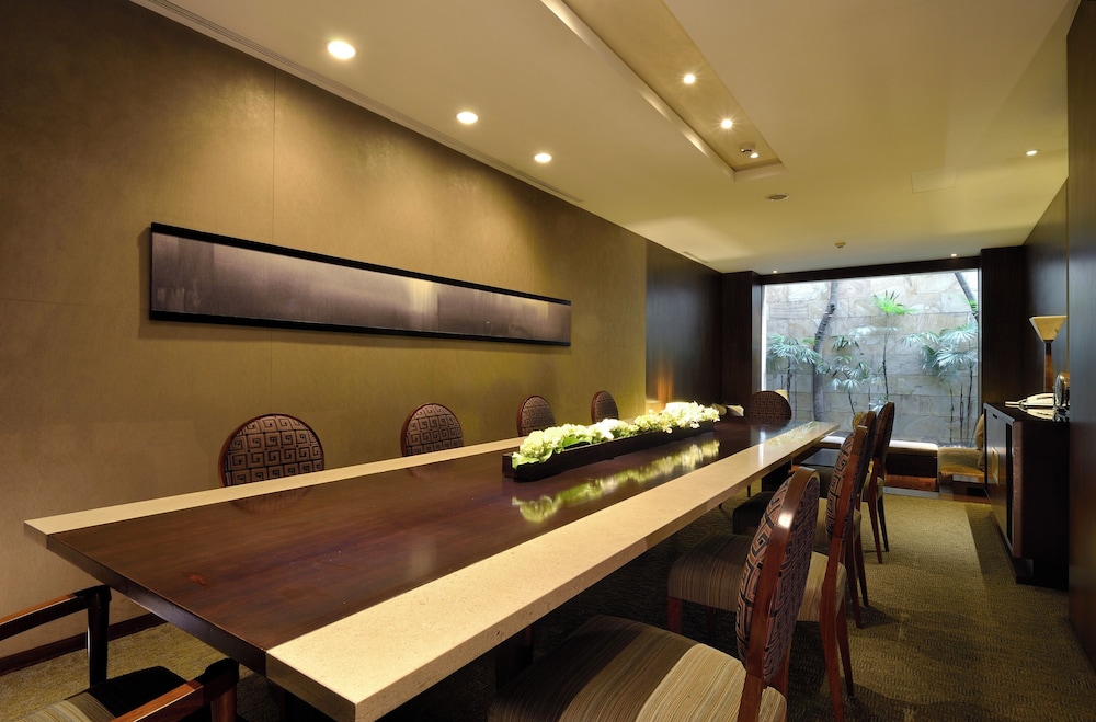 Les Suites Taipei Ching Cheng 60/67