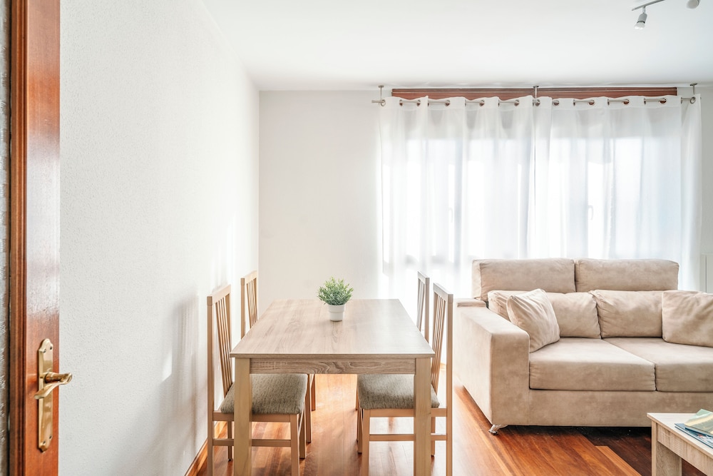 Apartamentos Alday 54/76
