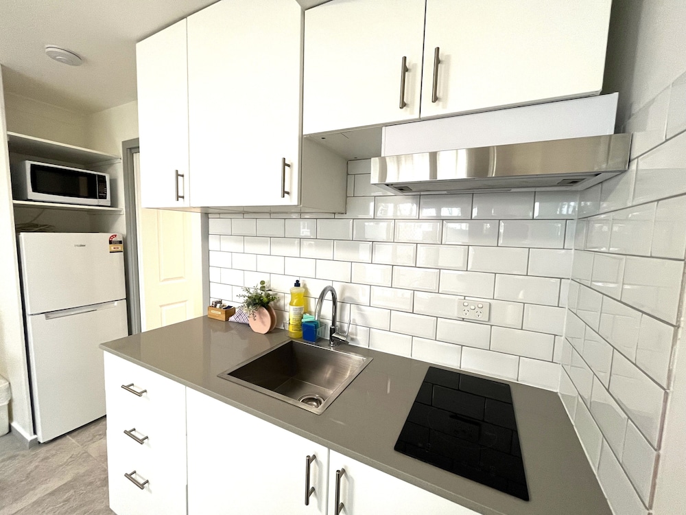 Broadwater Keys 8/72