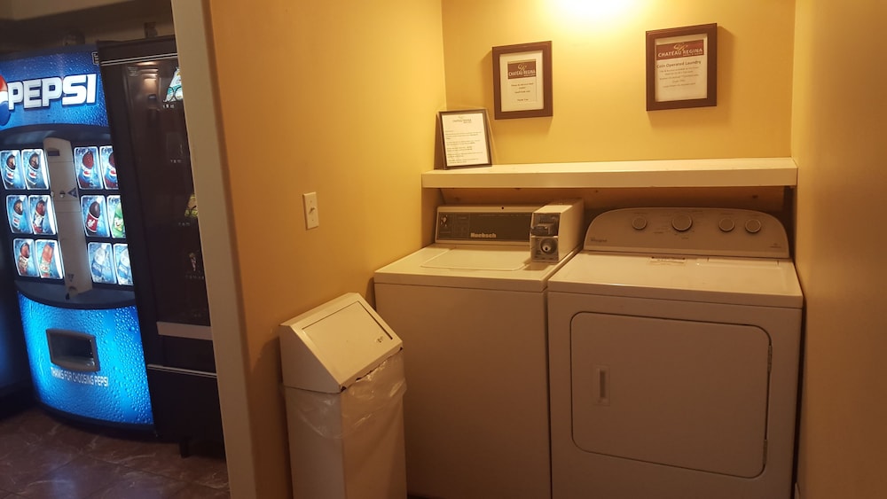 Travelodge by Wyndham Regina 36/65